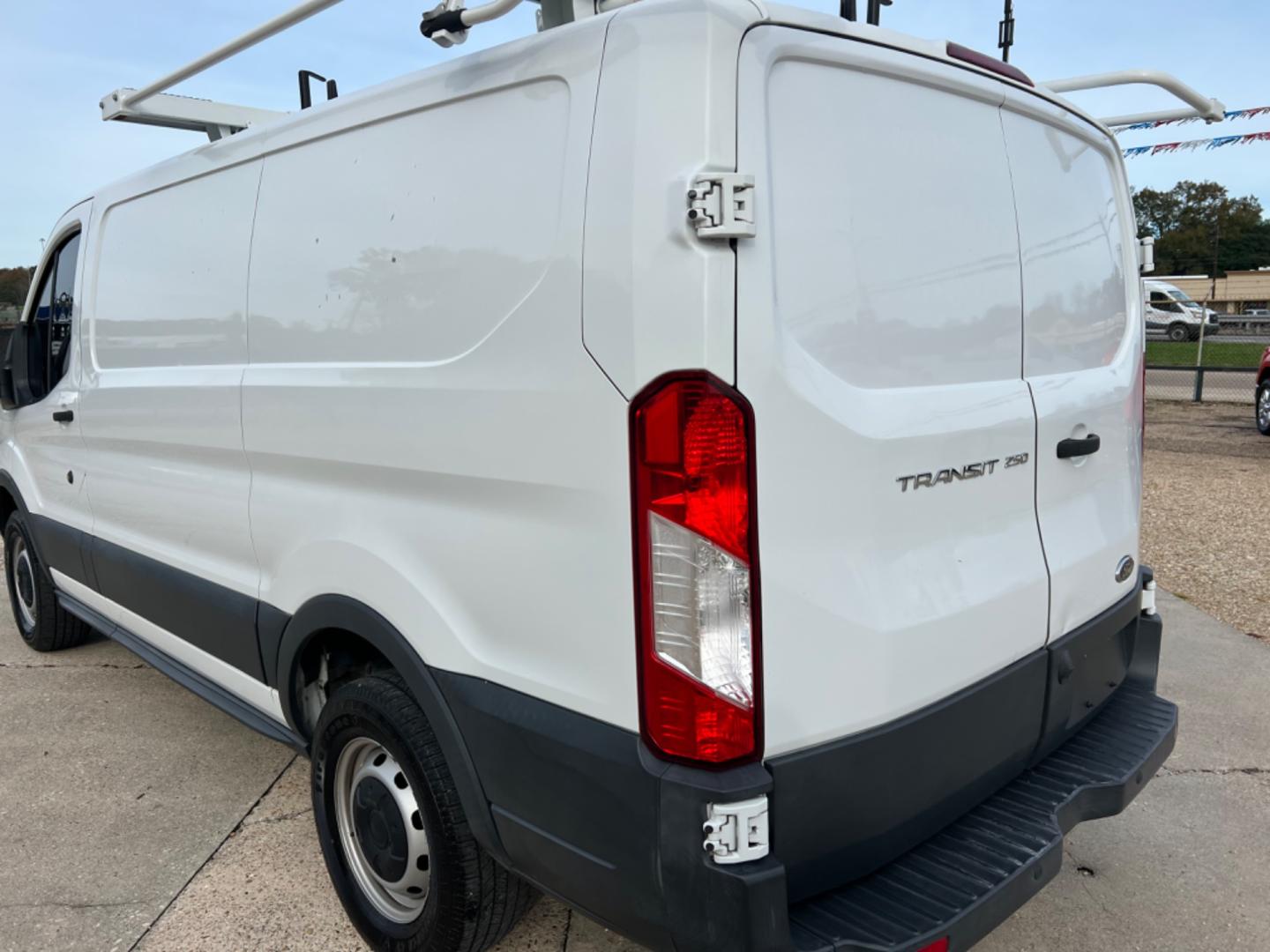 2017 White /Gray Ford Transit (1FTYR1YM0HK) with an 3.7 V6 engine, Automatic transmission, located at 4520 Airline Hwy, Baton Rouge, LA, 70805, (225) 357-1497, 30.509325, -91.145432 - 2017 Ford Transit 250 146K Miles, 3.7 V6 , Power Windows, Locks & Mirrors, Cold A/C, Tinted Windows, Kargo Master Ladder Rack. NO IN HOUSE FINANCING. FOR INFO PLEASE CONTACT JEFF AT 225 357-1497 CHECK OUT OUR A+ RATING WITH THE BETTER BUSINESS BUREAU WE HAVE BEEN A FAMILY OWNED AND OPERATED BUSINES - Photo#7